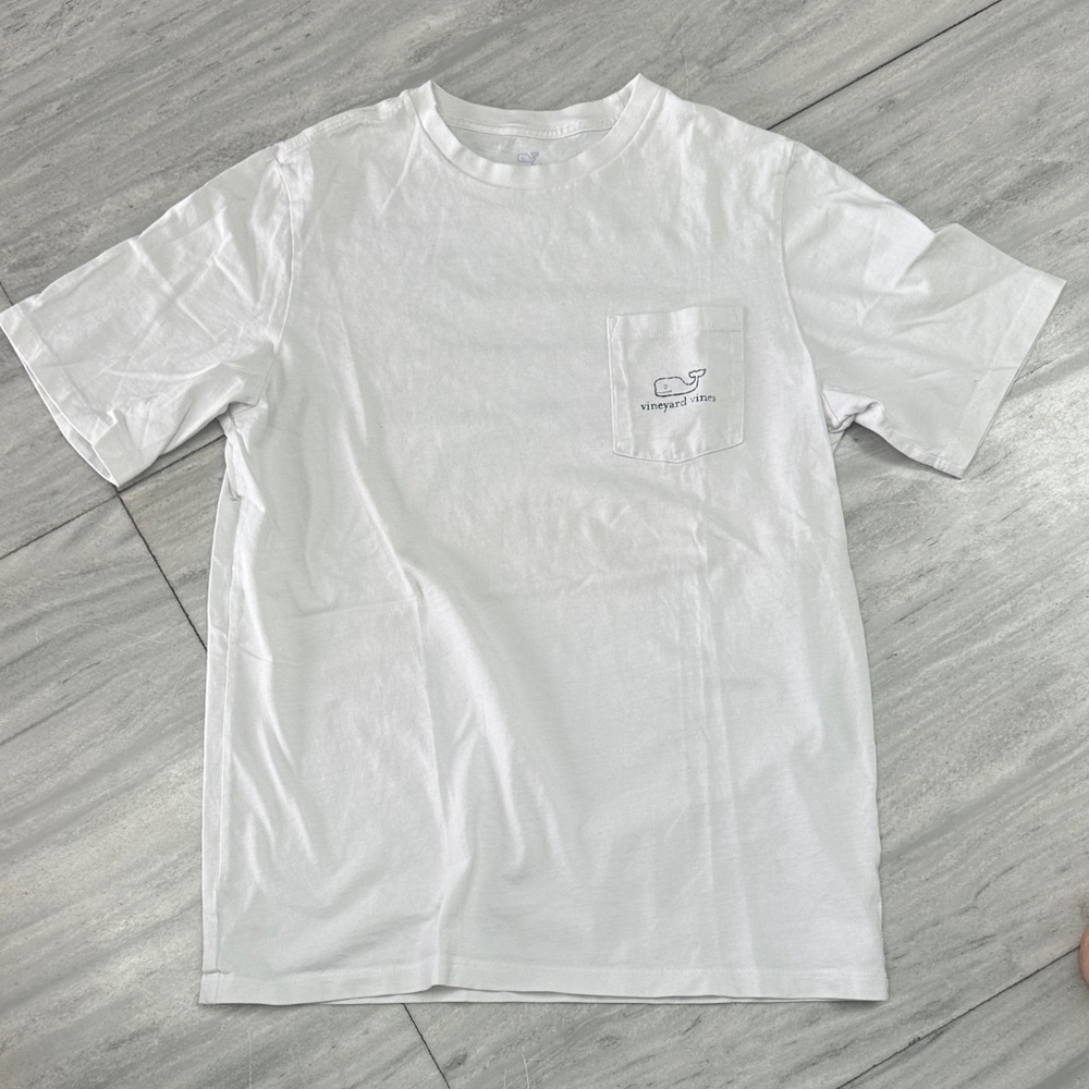 Vineyard Vines Men's Classic White Pocket Tee